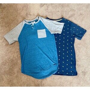 2-Pack Men’s Size Small Tees–On the Byas Henley, Denim & Flower Pineapple Tee